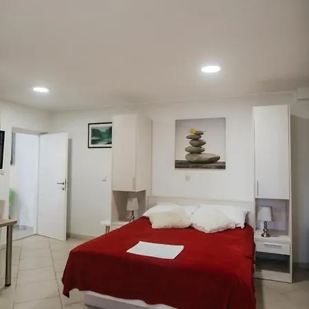 Apartment Hills *
