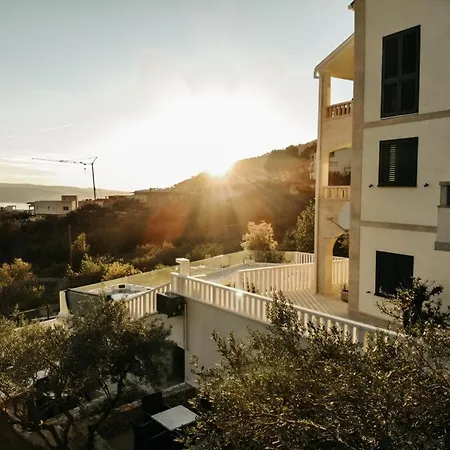 Hills * Makarska