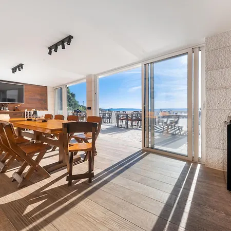 Hills * מאקרסקה